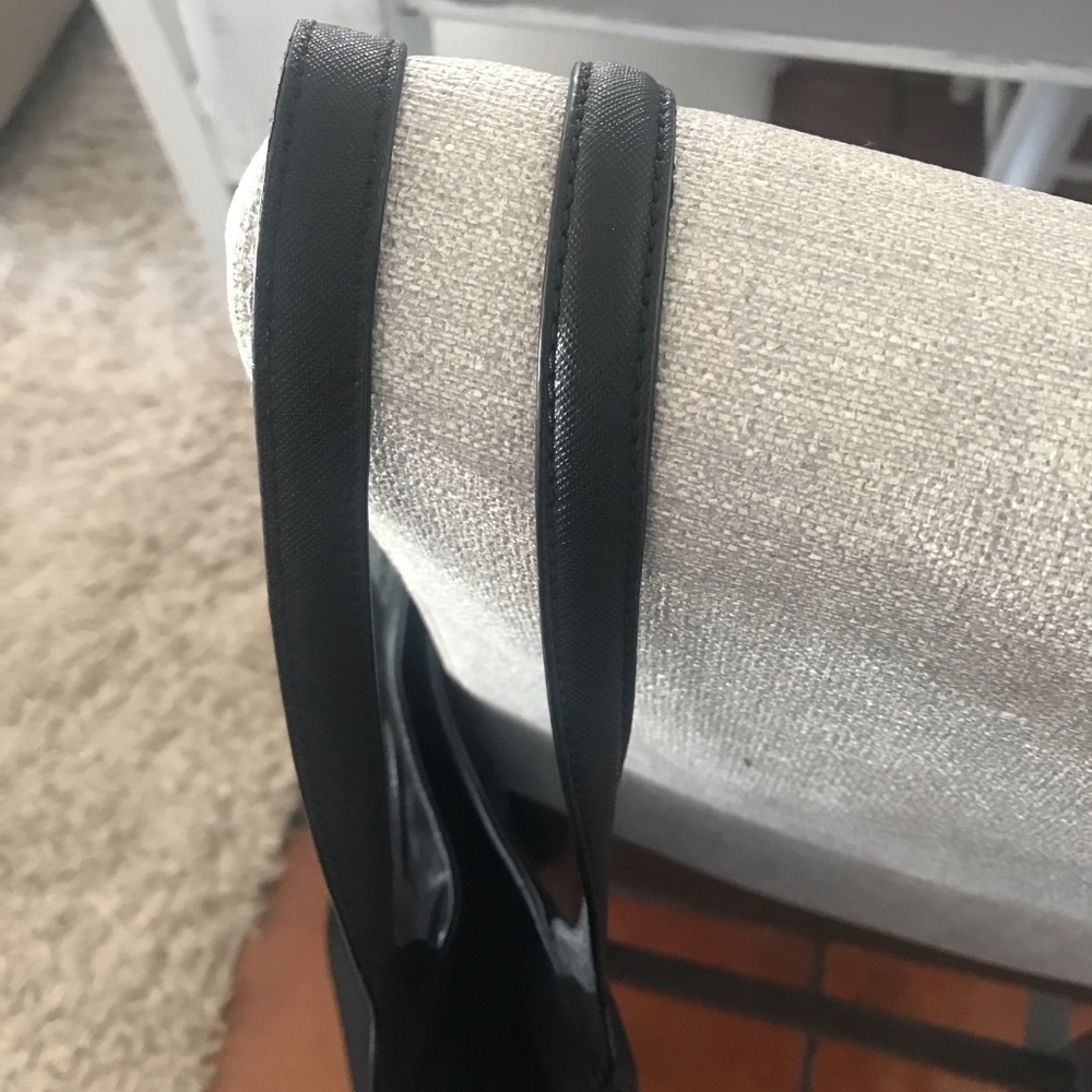 Tory Burch black tote in great condition - Picture 3 of 5